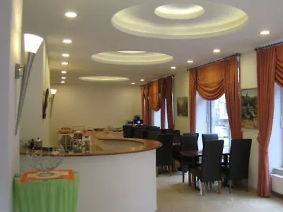 Marjani Hotell 3*